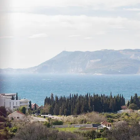 Sea View Pink Apartament *
